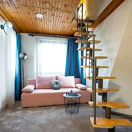 Aurora Hills 2*